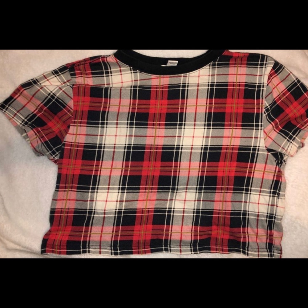 cute plaid crop top!